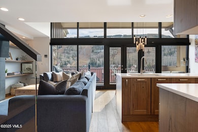 610 W Lionshead Cir unit 704, Vail, CO 81657 - photo 3