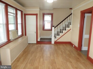 824 E Bellevue Ave, Reading, PA 19605 - photo 4