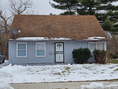 38 Apache St, Park Forest, IL 60466 - photo 2