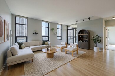 Vision on State unit 917, Chicago, IL 60605 - photo 5