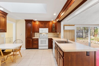 20 Douglas Rd, Lexington, MA 02420 - photo 7