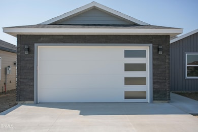 3317 34th St W, Williston, ND 58801 - photo 4