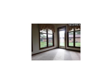 Bright sunroom to relax and enjoy the nature outsi