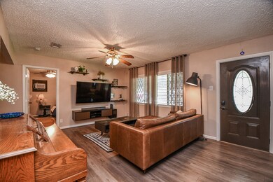 2926 Mohawk St, Houston, TX 77093 - photo 3