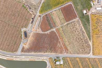 NKA20 E Desert Aire Dr SW, Desert Aire, WA 99349 - photo 6