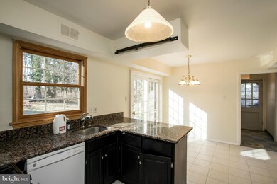 13155 Madonna Ln, Fairfax, VA 22033 - photo 6