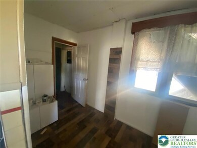 15 W High St unit 3, Coaldale, PA 18218 - photo 7