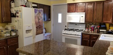 2717 N Mcaree Rd, Waukegan, IL 60087 - photo 6