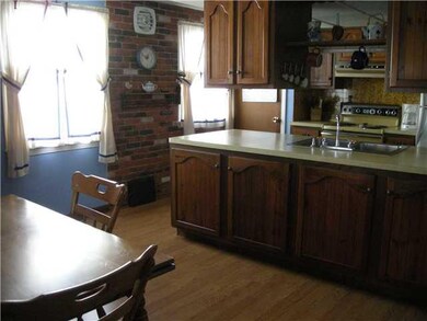 Kitchen plenty of counter space to cook and for th
