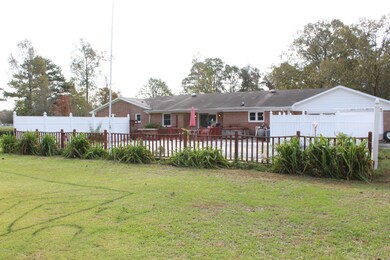 2112 N Parker Rd, Jacksonville, NC 28546 - photo 3