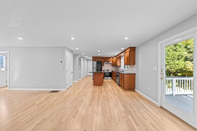 34 Maple St, Kingston, MA 02364 - photo 4