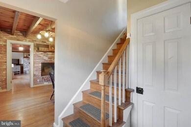 17805 Howe Dr, Olney, MD 20832 - photo 4