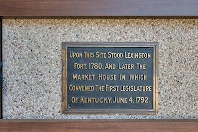 345 W Vine St unit 2202, Lexington, KY 40507 - photo 3