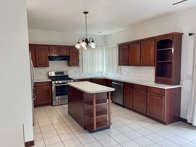 2205 Clipper Ct, Elgin, IL 60123 - photo 7