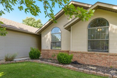 828 S Chinkapin Ave, Nixa, MO 65714 - photo 3