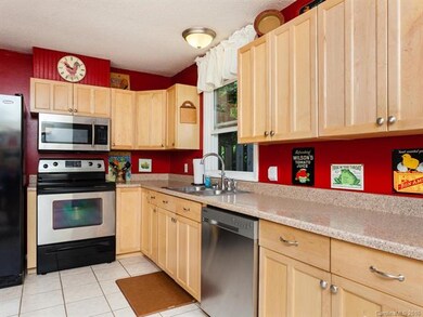 Beautiful updated kitchen