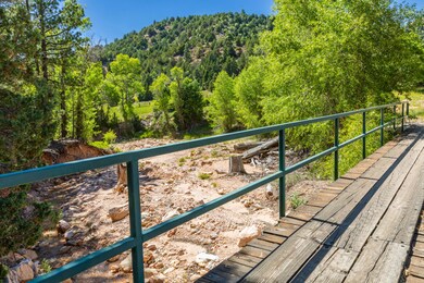 Stanger Cabin exteriors-05