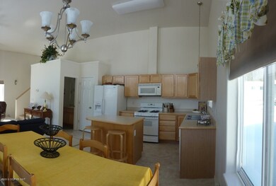 Dining to Kitchen