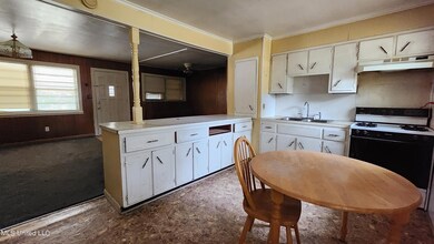 10509 Highway 613, Moss Point, MS 39562 - photo 4