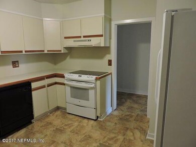 2520 Ironwood Dr, Jacksonville, FL 32216 - photo 3