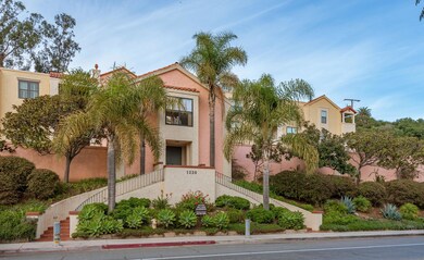 1-web-or-mls-01a - Street View