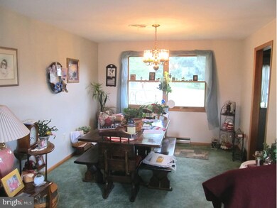 1955 Quigley Dr, Chambersburg, PA 17202 - photo 3
