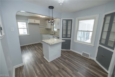 5146 Arch St, Maple Heights, OH 44137 - photo 5