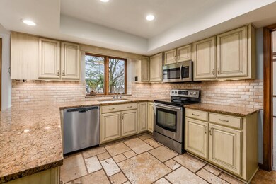 [021] 1200 Brittany Ln, Upper A