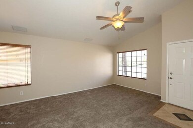 thumb_Living Room_1024