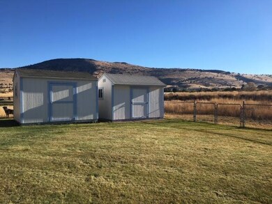 1239 Summers Ln, Klamath Falls, OR 97603 - photo 5