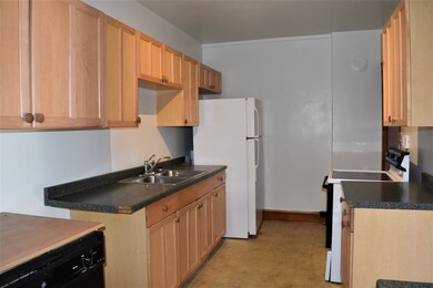 45 E Washington St, Rutland, VT 05701 - photo 2