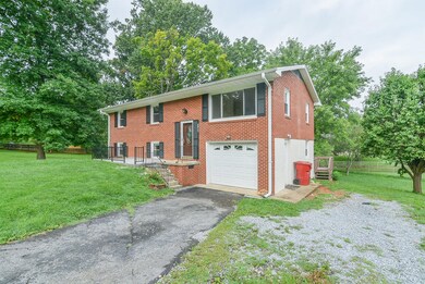 4013 W Englewood front right