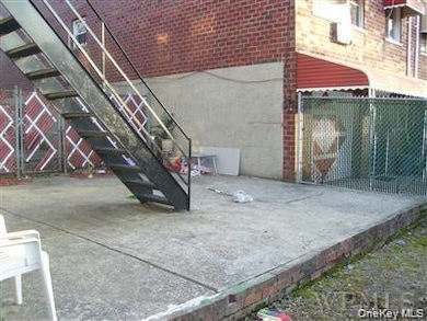 658 E 216th St unit 3, Bronx, NY 10467 - photo 4