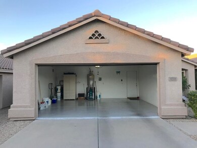 LardoLn_Garage_Open