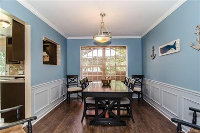 Plenty of room to gather around the table.  What's for dinner?