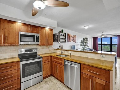 Cypress Bend unit 712, Pompano Beach, FL 33069 - photo 3