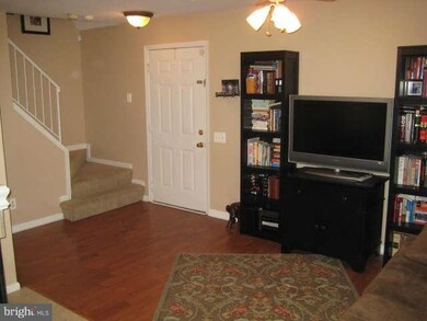 9251 Cardinal Forest Ln unit 201, Lorton, VA 22079 - photo 7