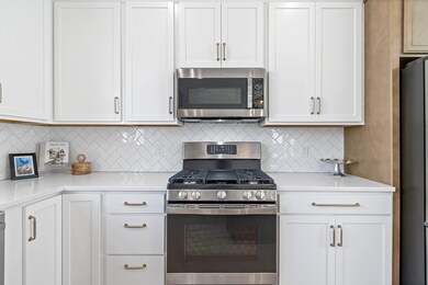 2862 Radicchio Dr, Fitchburg, WI 53711 - photo 7