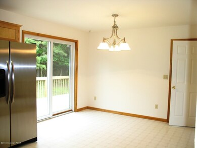 128 Azalea Dr, Albrightsville, PA 18210 - photo 4