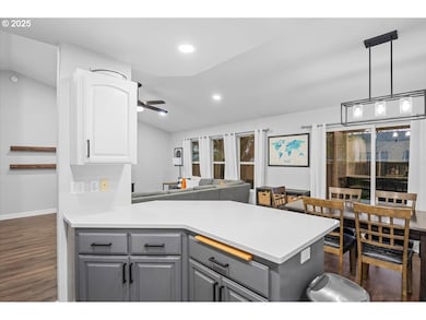 337 Arvilla Ct, Sutherlin, OR 97479 - photo 7