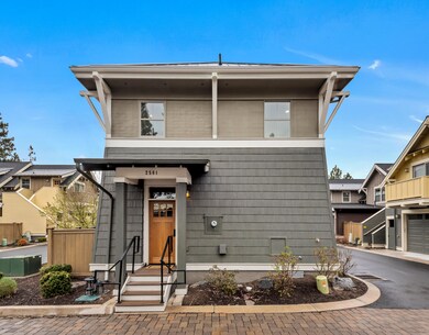 2561 NW Shields Dr - 2