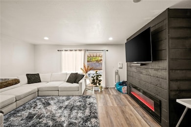 43826 Beech Ave, Lancaster, CA 93534 - photo 2