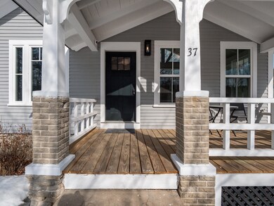 37 Pioneer St-38