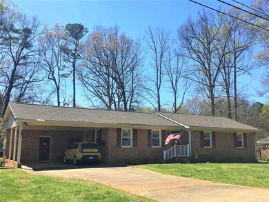 407 W 10th St, Siler City, NC 27344 - photo 2