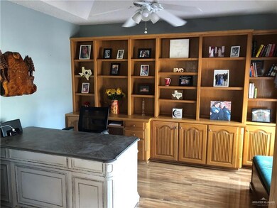 805 Nada Dr, Alamo, TX 78516 - photo 5