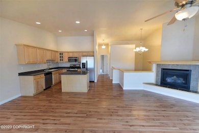 Main Living Area (2)