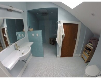 175 Babcock St unit 3, Brookline, MA 02446 - photo 4