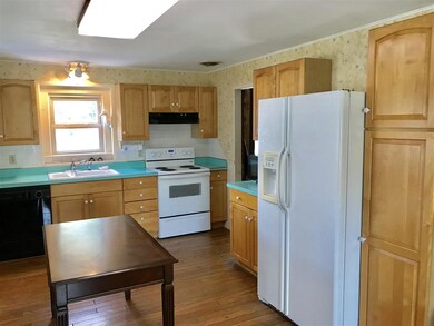 10 Spring St W, West Lebanon, NH 03784 - photo 3