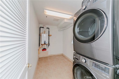 1514 W 207th St unit C, Torrance, CA 90501 - photo 3