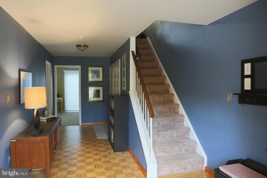 6805 Mayfair Rd, Laurel, MD 20707 - photo 4